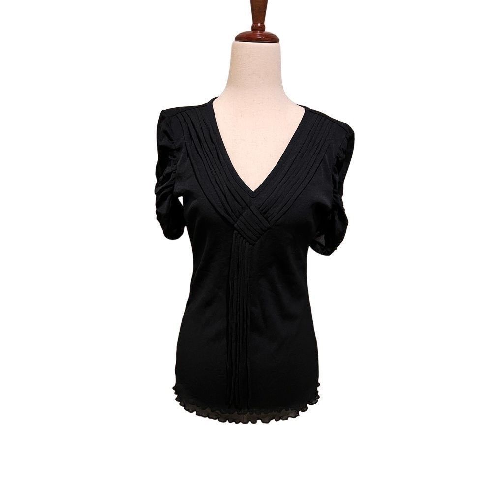 Cacama top women’s medium fitted stretch black deep v-neck short sleeve